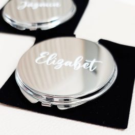 Névre szóló fém tükör