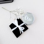 Névre szóló fém tükör