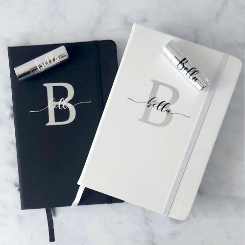 Monogramos jegyzetfüzet ezüst