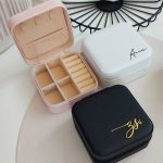 Feliratozott ékszertartó