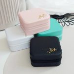 Feliratozott ékszertartó