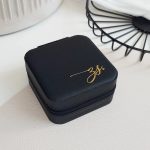 Feliratozott ékszertartó