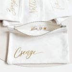 'Bright' feliratozott neszeszer 