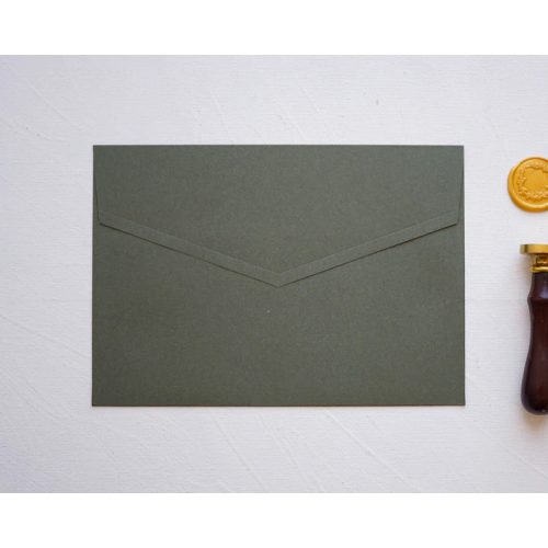 Z9255 - Oliva zöld díszboríték - 20 x 14 cm