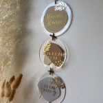 Függő dekoráció a baba születési adataival 